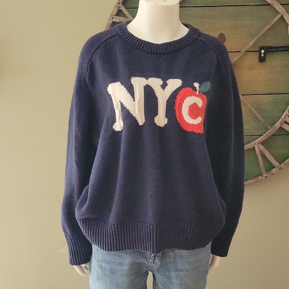 Abercrombie & Fitch Madison Navy NY Apple Logo Crewneck Sweater